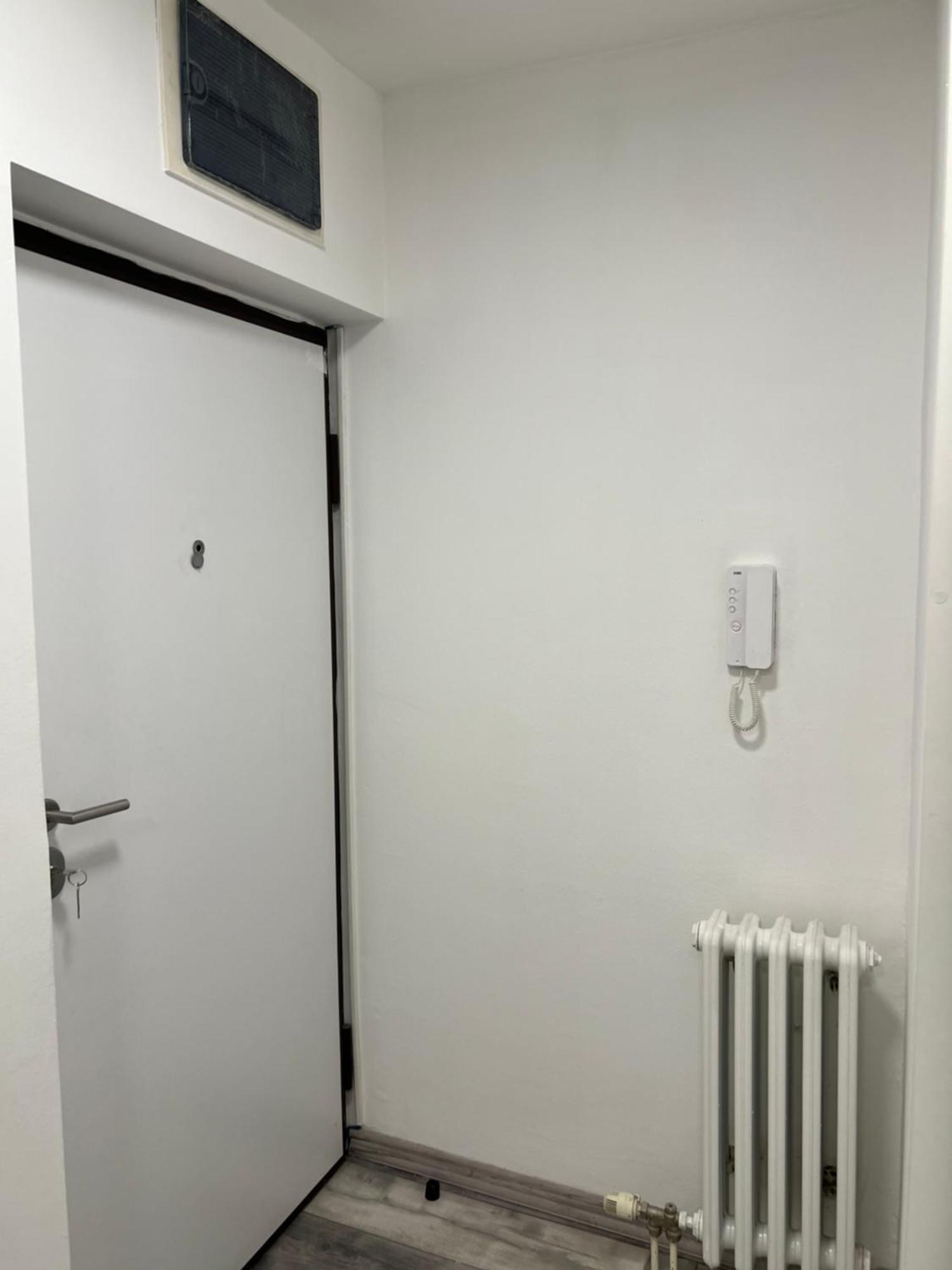 Apartman Omar Stan Na Dan Besplatan Parking Sarajevo Apartment Exterior photo